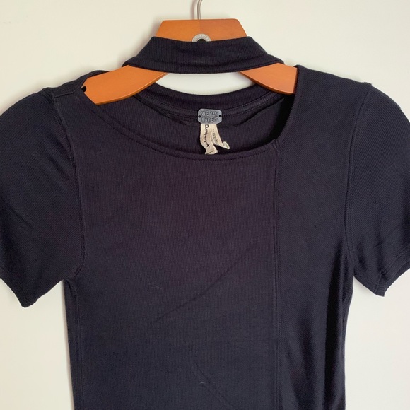 🌸 WE THE FREE Fitted Neck Cutout Top - Picture 1 of 7